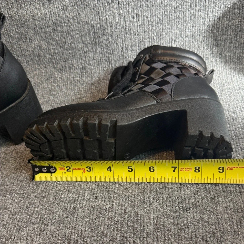 Marc Fisher Big Girl Size 4 Black Ankle Boots with Quilted Design Block Heel